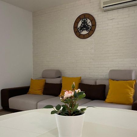 Sunny Deluxe Apartment Cosmopolis Stefanestii de Jos Exterior foto